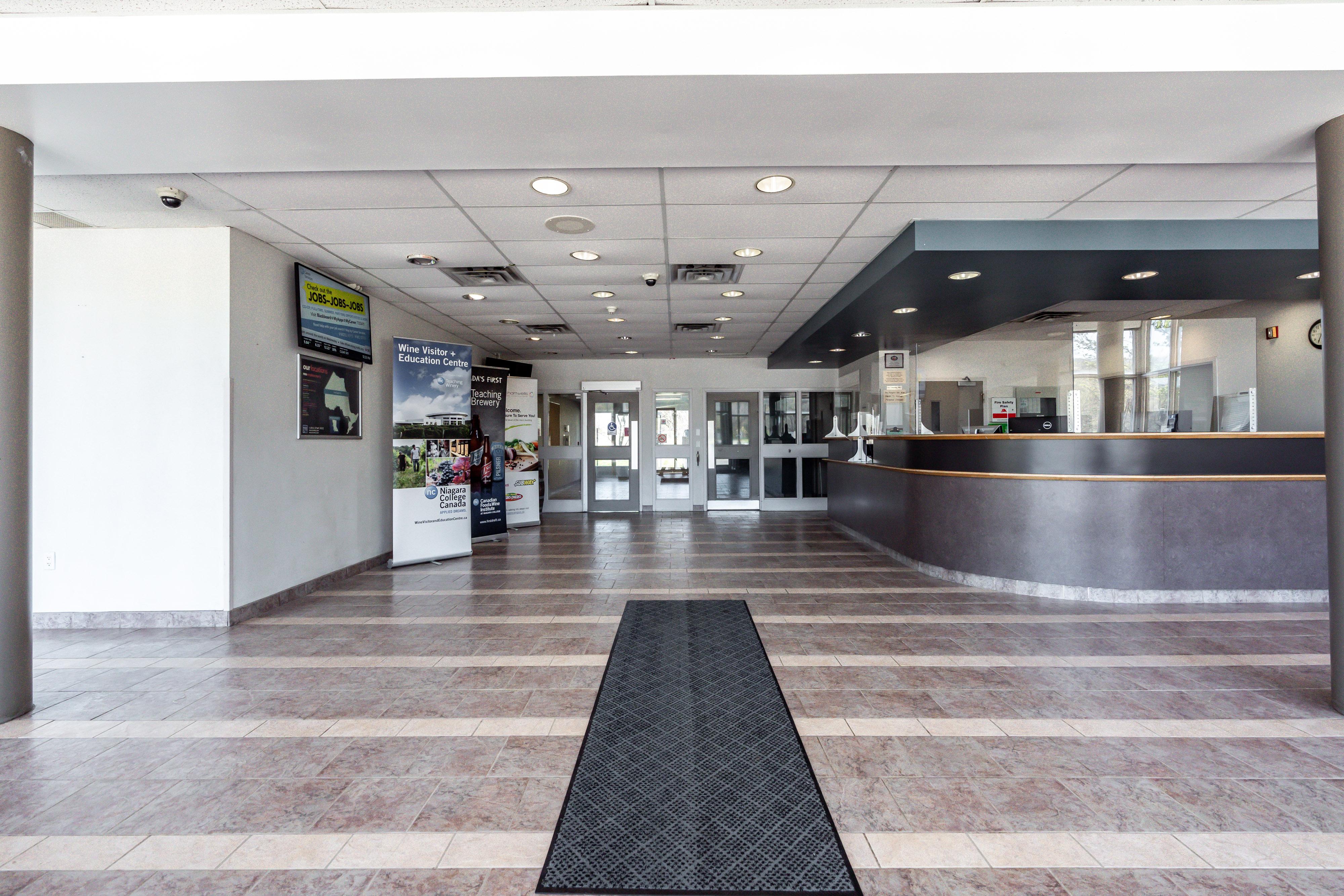 Residence & Conference Centre - Niagara-On-The-Lake Sainte-Catherine Buitenkant foto